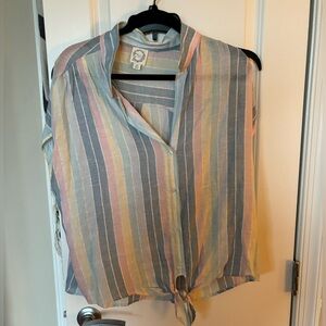 Sleeveless button up shirt